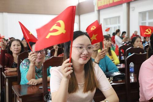 Đảng ủy phường Rạch Giá họp mặt - tọa đàm 'Tự hào lịch sử - vững bước tương lai'