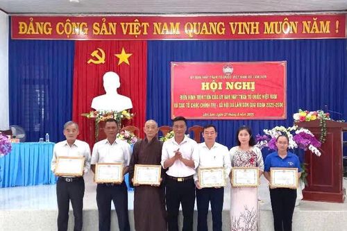 Xã Lâm Sơn tổ chức hội nghị điển hình tiên tiến lần thứ I, giai đoạn 2025 - 2030