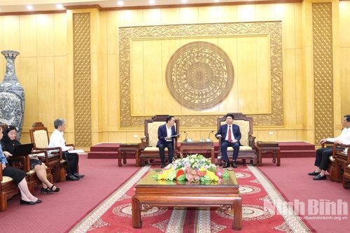 Đồng chí Bí thư Tỉnh ủy Trương Quốc Huy tiếp Tập đoàn Địa ốc Cát Tường Group