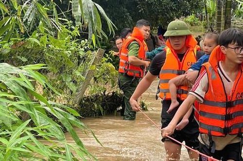 Ảnh hưởng nặng từ cơn bão số 5, đến 27/8 Phú Thọ còn phải sơ tán dân