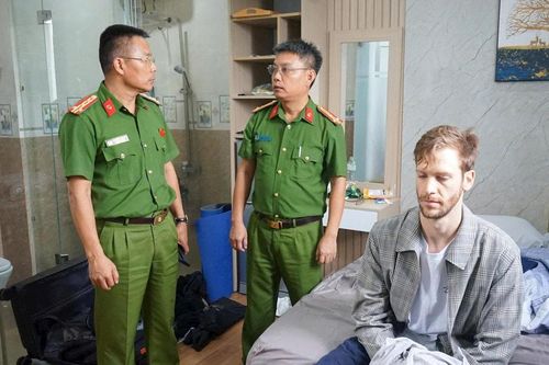 Bắt giữ đối tượng cướp tiệm kim hoàn PNJ trên đường Núi Thành sau 14 giờ gây án