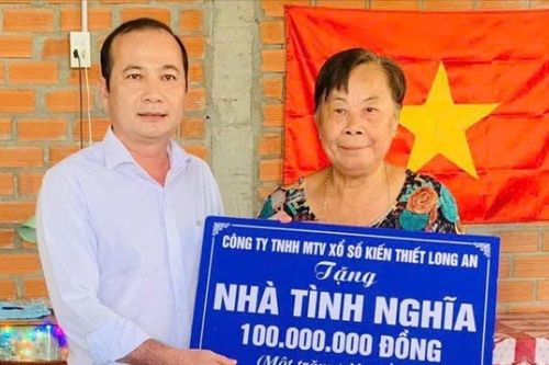 Công ty Xổ số kiến thiết Long An hỗ trợ người có công với cách mạng xây nhà tình nghĩa