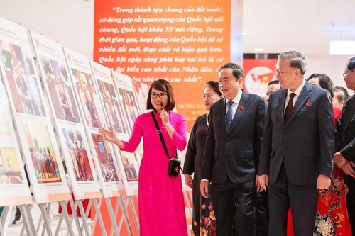 Triển lãm ảnh 'Quốc hội Việt Nam - 80 năm kế thừa và phát triển'