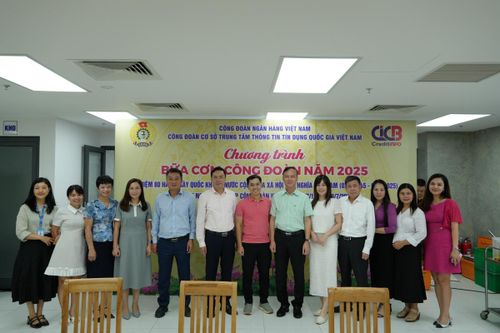 Ấm áp 'Bữa cơm công đoàn' tại CIC