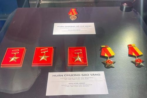 Những hiện vật lưu dấu 80 năm xây dựng và trưởng thành lực lượng CAND