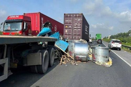 'Quả bom thép' tiềm ẩn hiểm họa trên đường