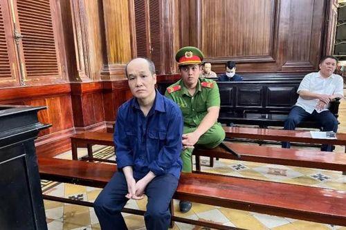 Lãnh án vì dùng tài sản của người dân thế chấp, chuyển nhượng để cấn trừ nợ