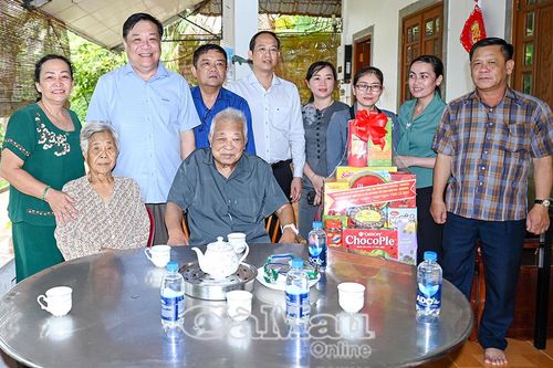 Tri ân nguyên lãnh đạo tỉnh dịp 2/9