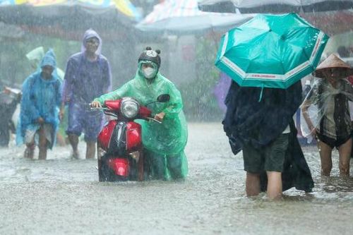 Những điểm còn ngập sâu tại Hà Nội, người dân cần lưu ý