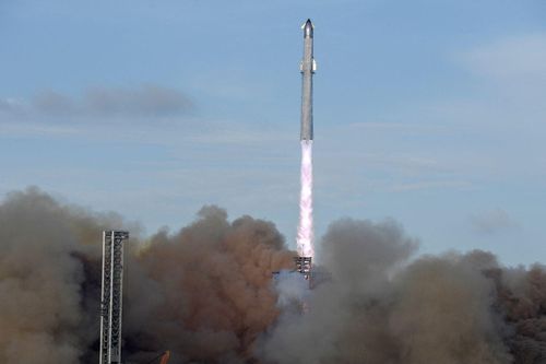 SpaceX phóng thử Starship lần 10, lần đầu triển khai 8 vệ tinh Starlink giả