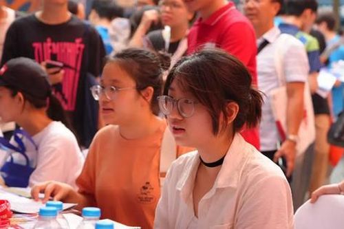 Loạt trường đại học công bố chính sách hỗ trợ 'khủng' cho tân sinh viên