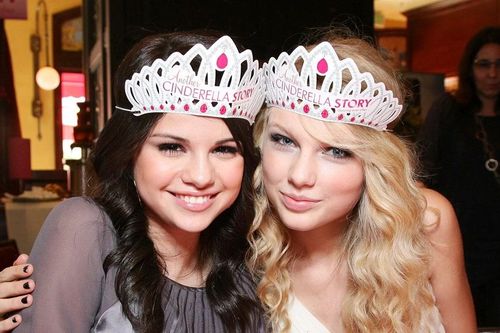 'Cặp BFF trong mơ' Taylor Swift - Selena Gomez: Từ hẹn hò đôi đến cùng đính hôn