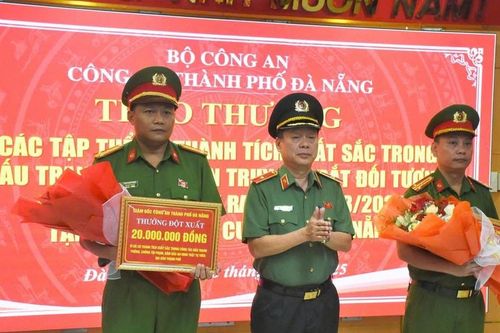 Thưởng nóng vụ bắt nghi phạm cướp tiệm vàng ở Đà Nẵng