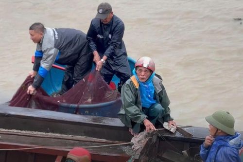 Tàu thuyền tại xã Thiên Cầm hư hỏng nặng sau bão đổ bộ