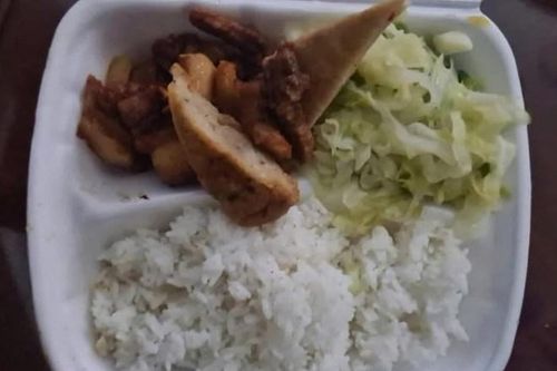 Lý giải về suất cơm bình dân giá đắt đỏ bán cho thợ điện 'gây bão' dư luận