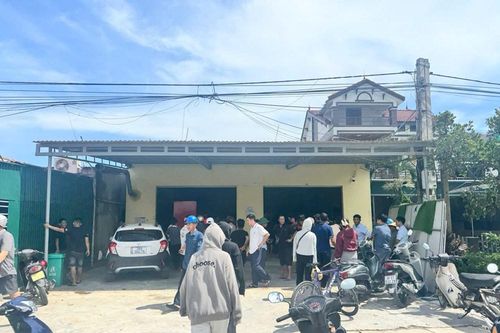 Lợp lại nhà sau bão, người đàn ông ngã tử vong