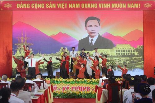 Xây dựng Trà Lĩnh gắn với bảo vệ vững chắc phên dậu của Tổ quốc