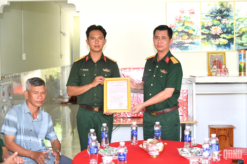 Bộ CHQS tỉnh An Giang bàn giao 17 căn nhà đồng đội dịp Quốc khánh 2-9