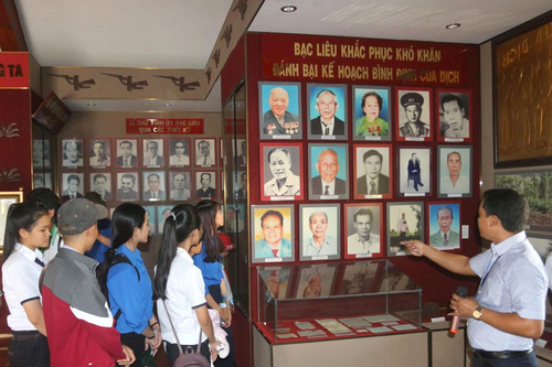 Dấu lửa còn soi, đất rừng hóa sáng
