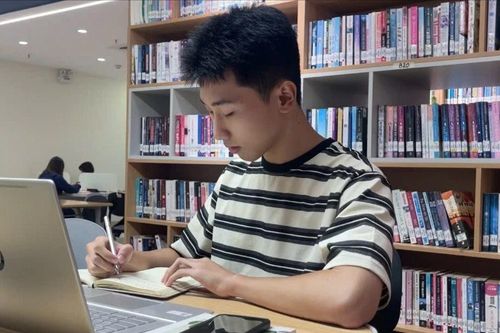 Thư viện Quốc gia: Không gian học tập và làm việc lý tưởng của sinh viên