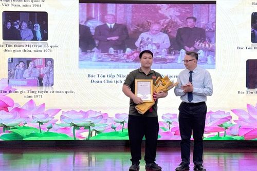 Người trẻ lan tỏa mùa thu lịch sử: Đánh thức quá khứ bằng công nghệ