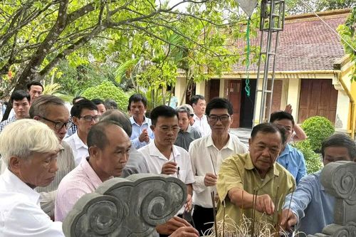 Trang trọng lễ giỗ Tổng Bí thư Hà Huy Tập lần thứ 84