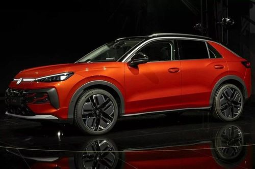 Ra mắt Volkswagen T-Roc 2025 - 'lột xác' từ trong ra ngoài