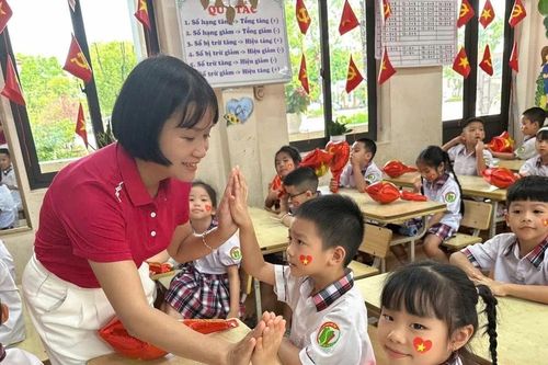 Lào Cai cần hơn 1.900 giáo viên hợp đồng cho năm học mới