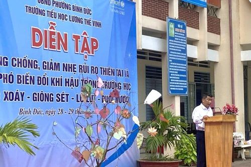 Trang bị kiến thức ứng phó rủi ro thiên tai cho học sinh Tiểu học