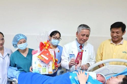 TPHCM dự kiến thưởng 5 triệu đồng cho phụ nữ sinh đủ 2 con