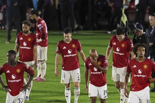 Để Grimsby loại ở Carabao Cup, Man Utd lập kỷ lục đáng buồn