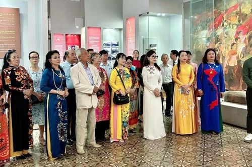 Thành phố Hồ Chí Minh họp mặt kiều bào nhân kỷ niệm 80 năm Quốc khánh Việt Nam