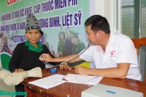 Ân tình của thầy thuốc quân hàm xanh nơi phên giậu Tổ quốc