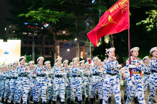 'Bóng hồng Quân y' - biểu tượng kiên cường và nhân ái trong quân ngũ