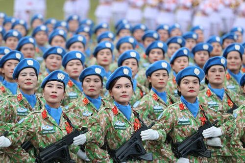 Vẻ đẹp của nữ sĩ quan gìn giữ hòa bình