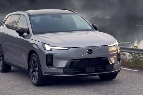 SUV hybrid tầm xa của Volvo lộ diện