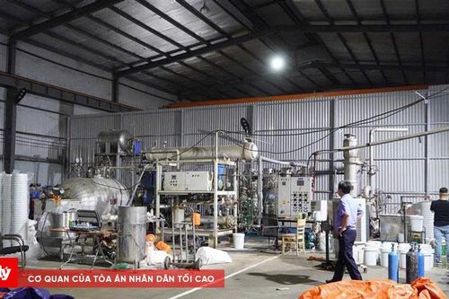 Dính vào khí cười, đời toàn tiếng khóc
