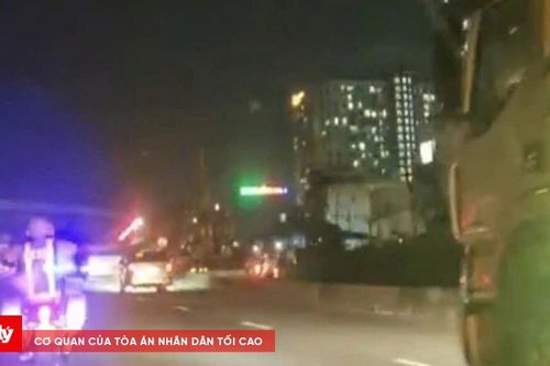 CSGT dùng xe đặc chủng mở đường đưa người dân đi cấp cứu kịp thời