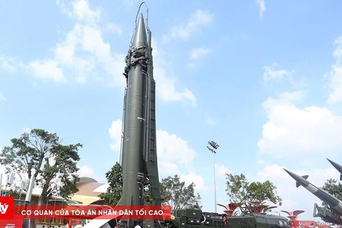 Mãn nhãn với dàn vũ khí, khí tài của Bộ Quốc phòng tại Triển lãm Thành tựu đất nước 80 năm