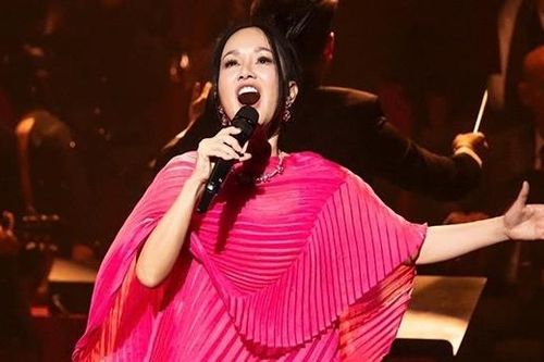 Diva Hồng Nhung run khi hát 'Bài ca Hà Nội' gắn liền tên tuổi NSND Lê Dung