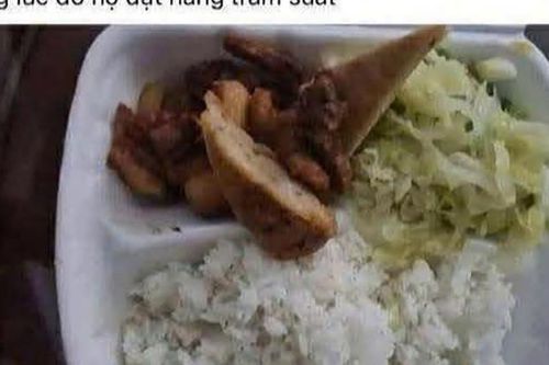 Bán cơm giá 'cắt cổ' cho thợ điện, nhà hàng Nghệ An 'chữa' thành suất miễn phí?