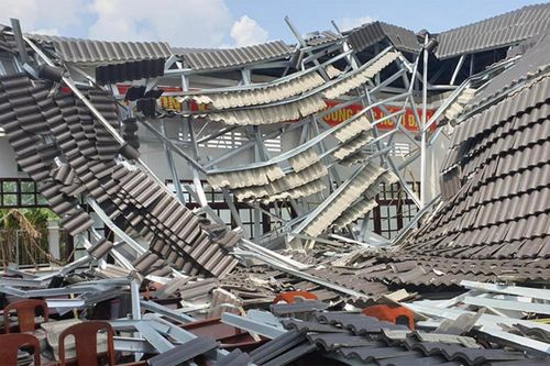 Khởi tố 6 bị can vụ sập hội trường thị trấn