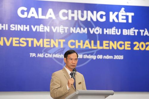 Sinh viên được cấp tiền thật để đầu tư chứng khoán
