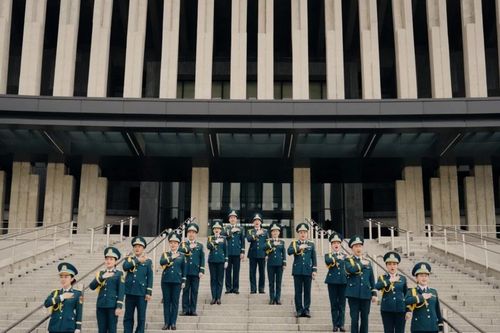 Đỗ Tố Hoa, Thu Thủy và Đông Hùng góp giọng trong bản hòa ca về đất nước