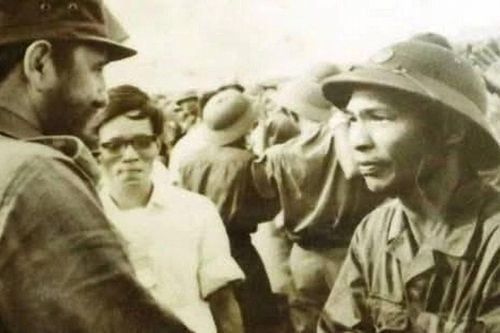 Trao tặng danh hiệu Anh hùng LLVTND cho Thiếu tướng Nguyễn Đức Huy