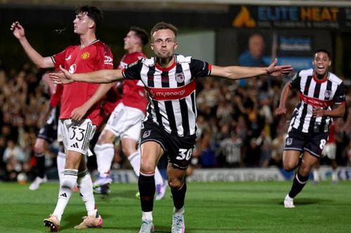 Man United bị loại khỏi Cúp liên đoàn bởi đội bóng ở giải hạng 4