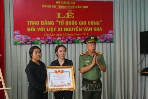 Tổ chức Lễ trao bằng Tổ quốc ghi công đối với Liệt sĩ Nguyễn Văn Kha