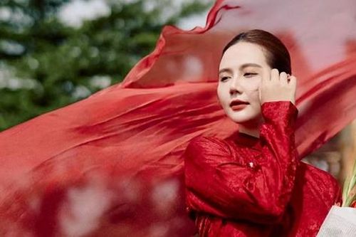 Ngắm bộ ảnh 'hòa bình đẹp lắm' của nữ diễn viên VTV, hút hồn người hâm mộ