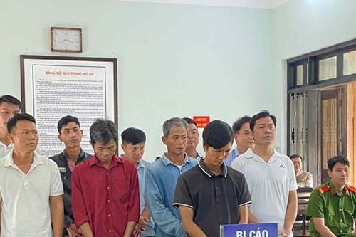 Đánh bạc và tổ chức đánh bạc, 10 đối tượng ở Huế lĩnh án