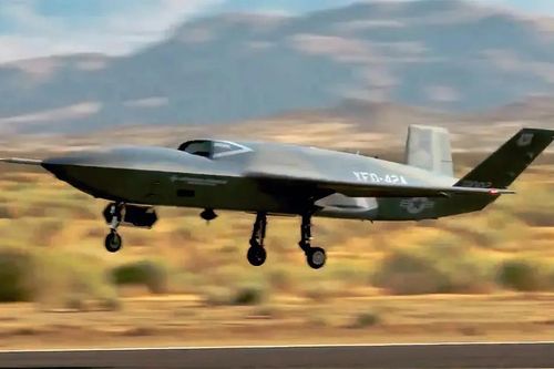 Mỹ lần đầu thử nghiệm UAV thế hệ tiếp theo, sẽ đóng vai trò là 'kho tên lửa bay'